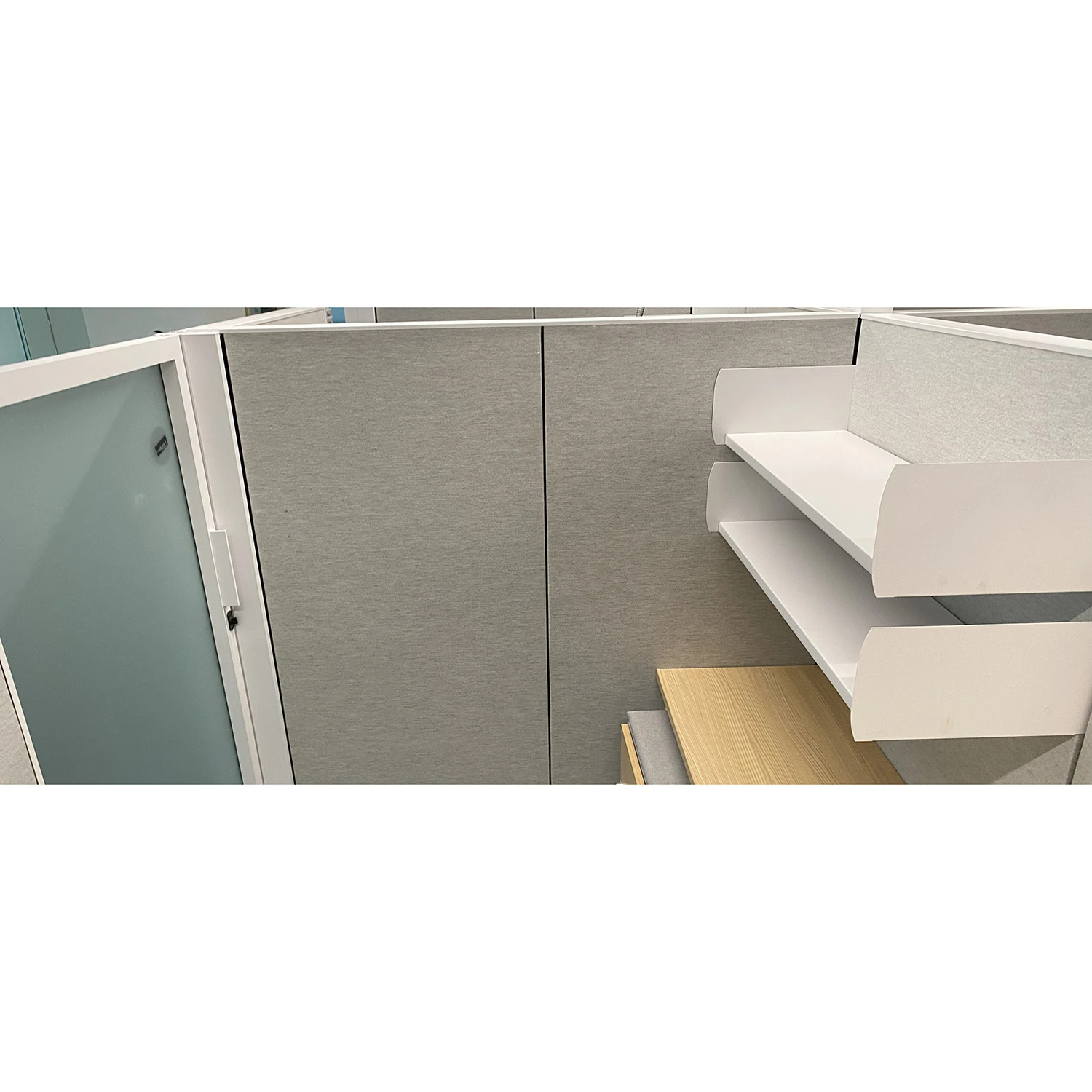 7×5 Knoll Dividends Used Cubicle W Sliding Door, Gray – Sold In Pods 4 7×5 Knoll Dividends Used Cubicle W Sliding Door, Gray – Sold In Pods - Image 4