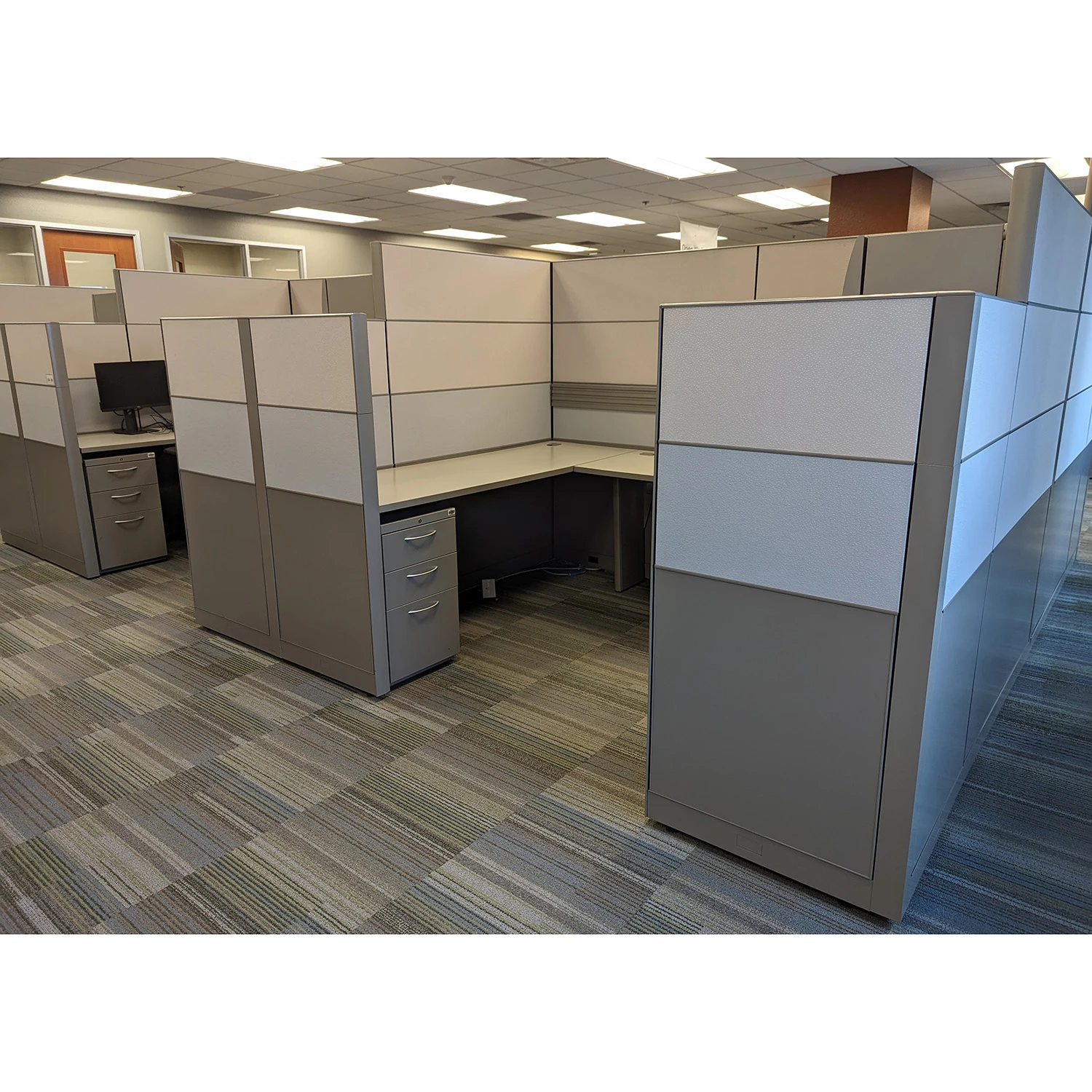 8×6 Allsteel Used Cubicle, Gray, Tan And Blue – Sold In Rows 2 8×6 Allsteel Used Cubicle, Gray, Tan And Blue – Sold In Rows - Image 2