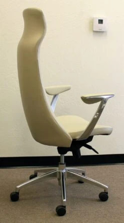 GoSit New Contemporary Leather Executive Chair, Creme -Office Furniture Store IMG 7382